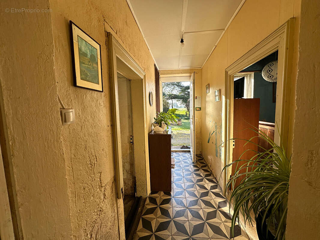 Maison à SAINT-JUST-LUZAC