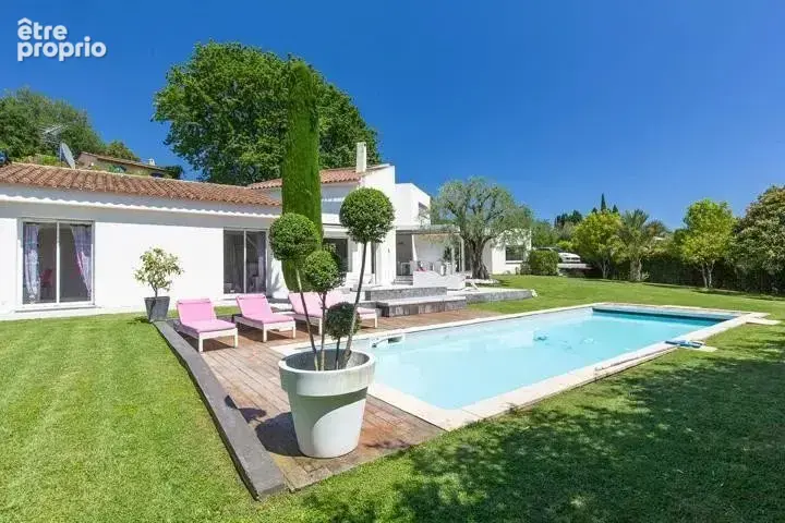 Photo Maison à Mougins au prix de 1 095 000€