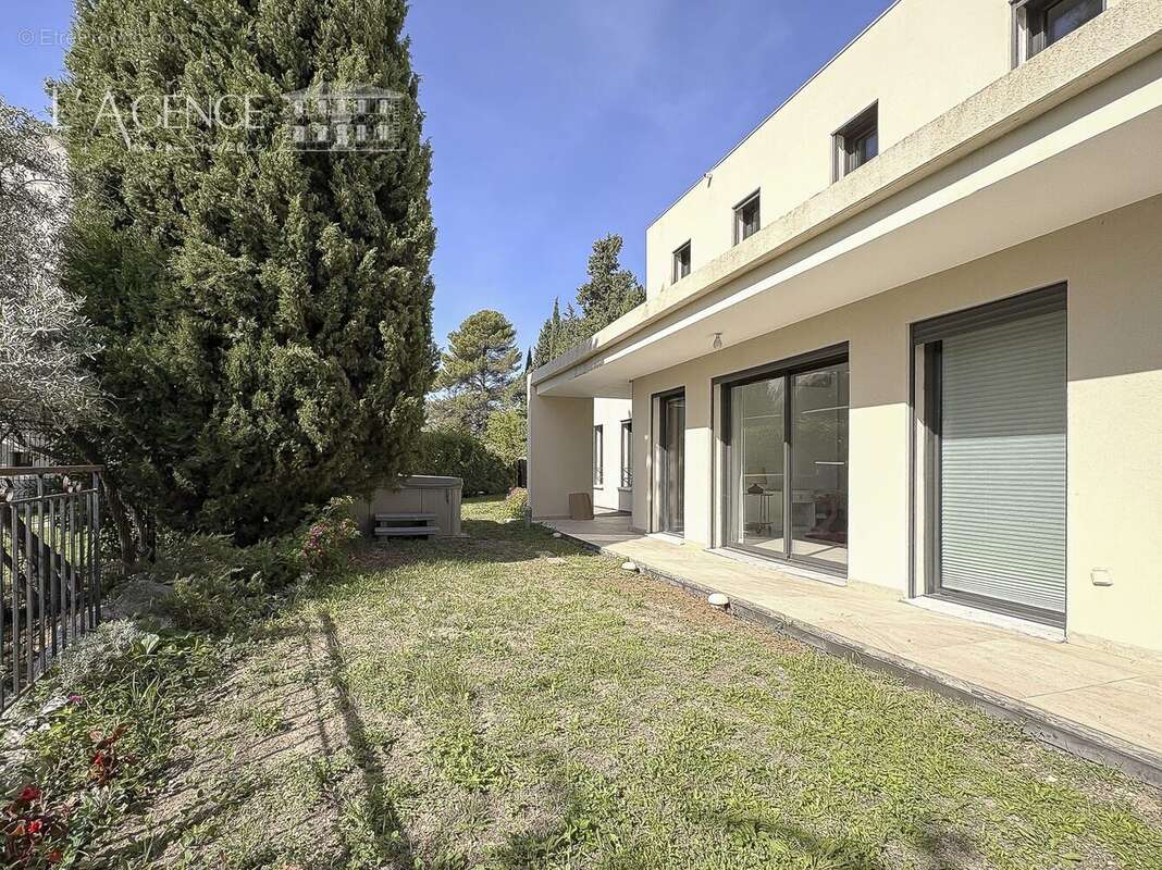 Appartement à AIX-EN-PROVENCE