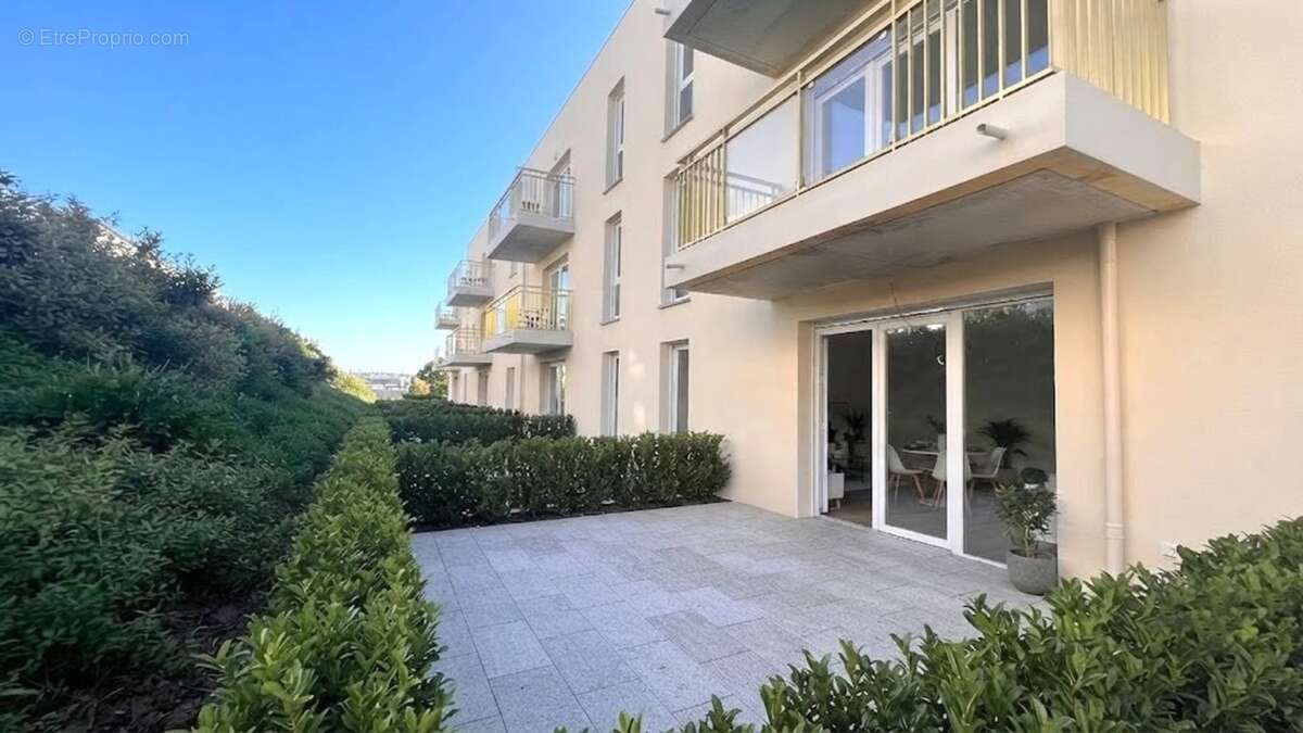 Dpt Finistère (29), à vendre QUIMPER appartement T2 meublé situé au dernier étage de 45,51 m² habitable - Balcon- Parking souter - photo 3
