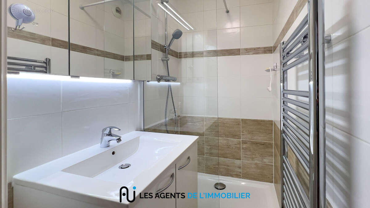 Appartement à NANTERRE