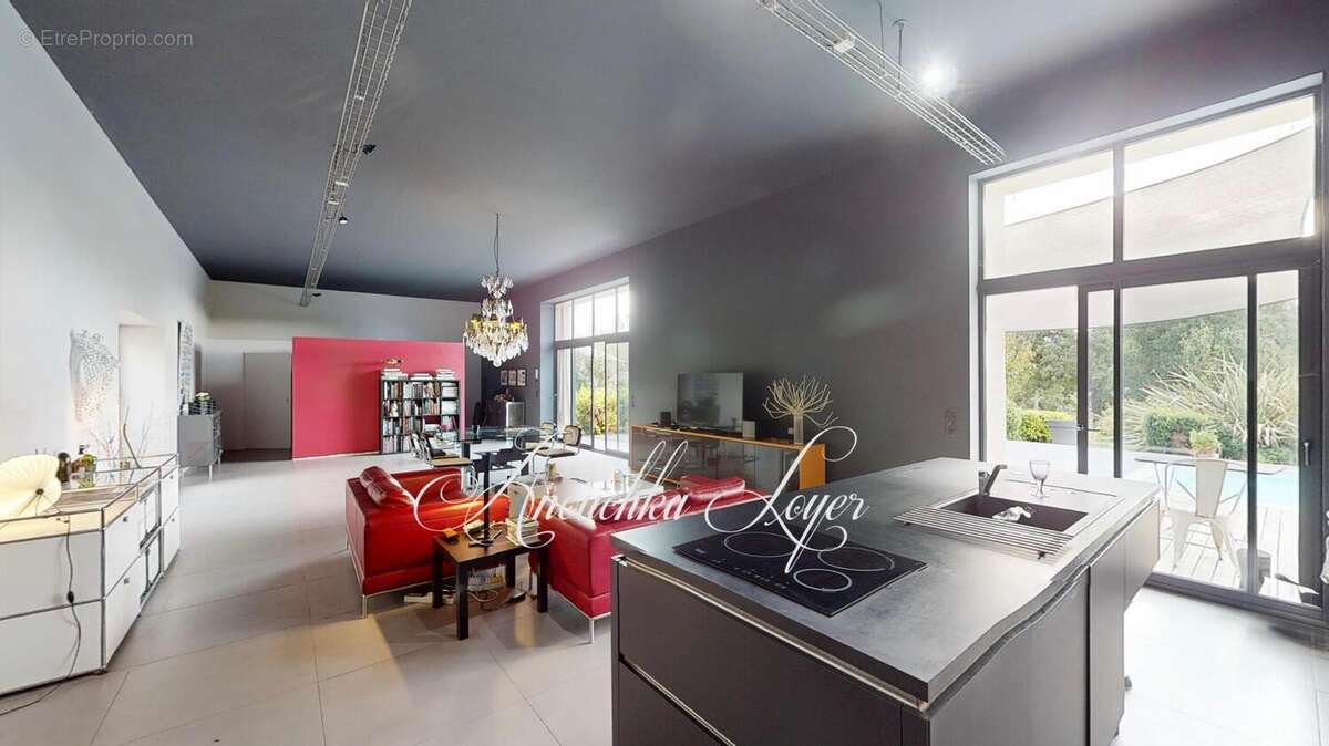 Photo 2 - Maison à MONTLIEU-LA-GARDE