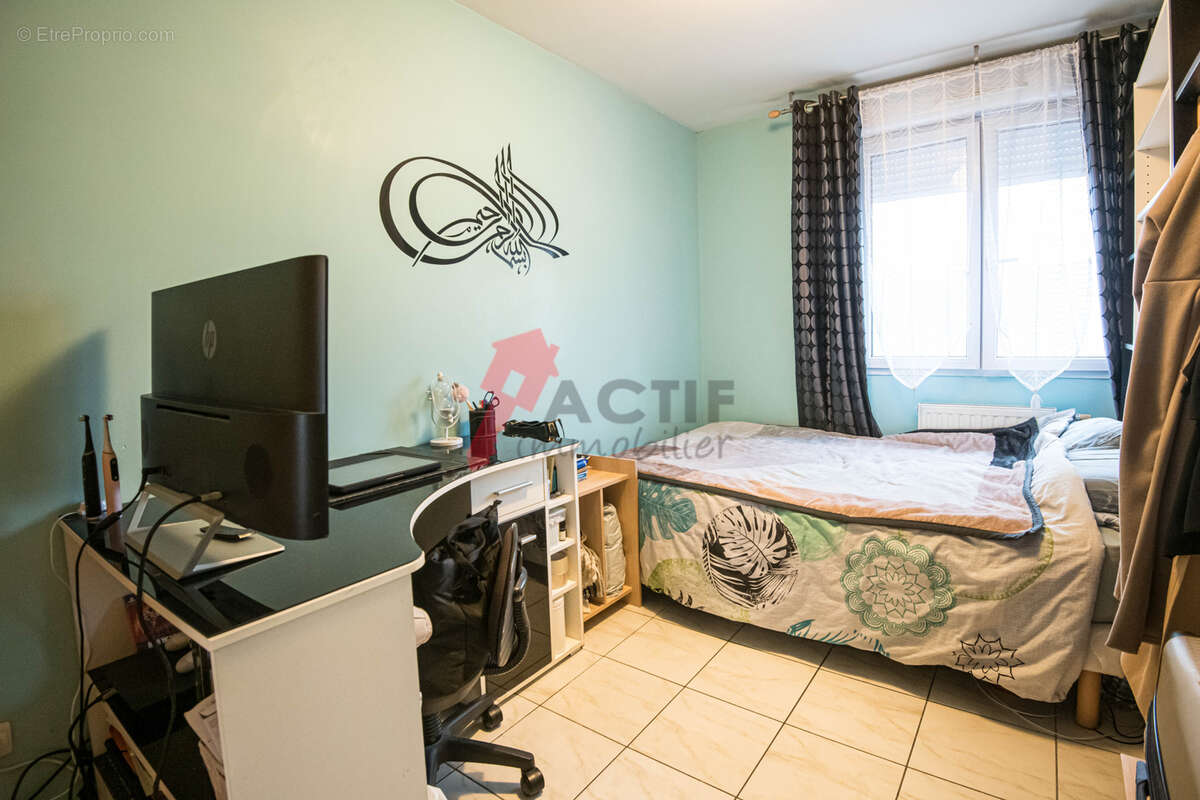 Maison à FLEURY-MEROGIS