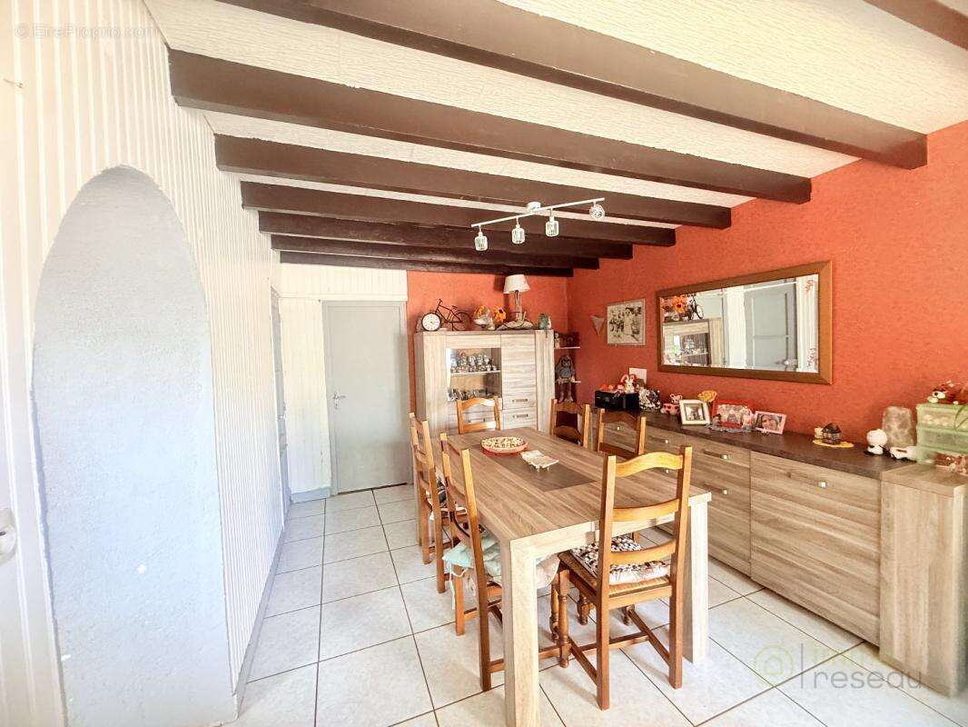 Maison à SAINT-MAURICE-L'EXIL