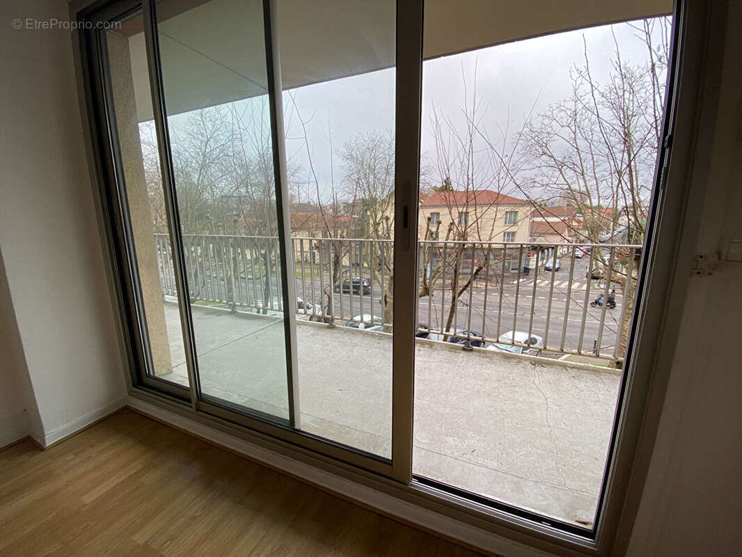 Appartement à MAISONS-ALFORT