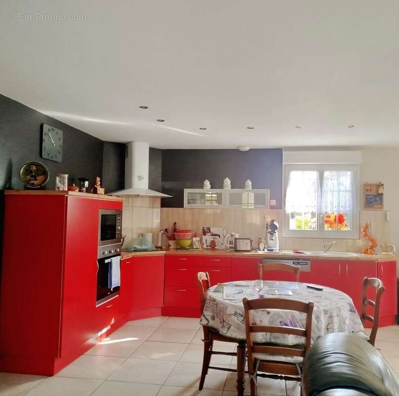 Maison à HAUTVILLERS-OUVILLE