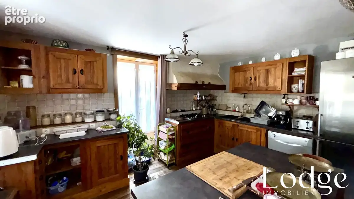 Appartement 3 pièces 82 m² à vendre à Saint-Martin-De-Queyrieres (05120) - photo 4