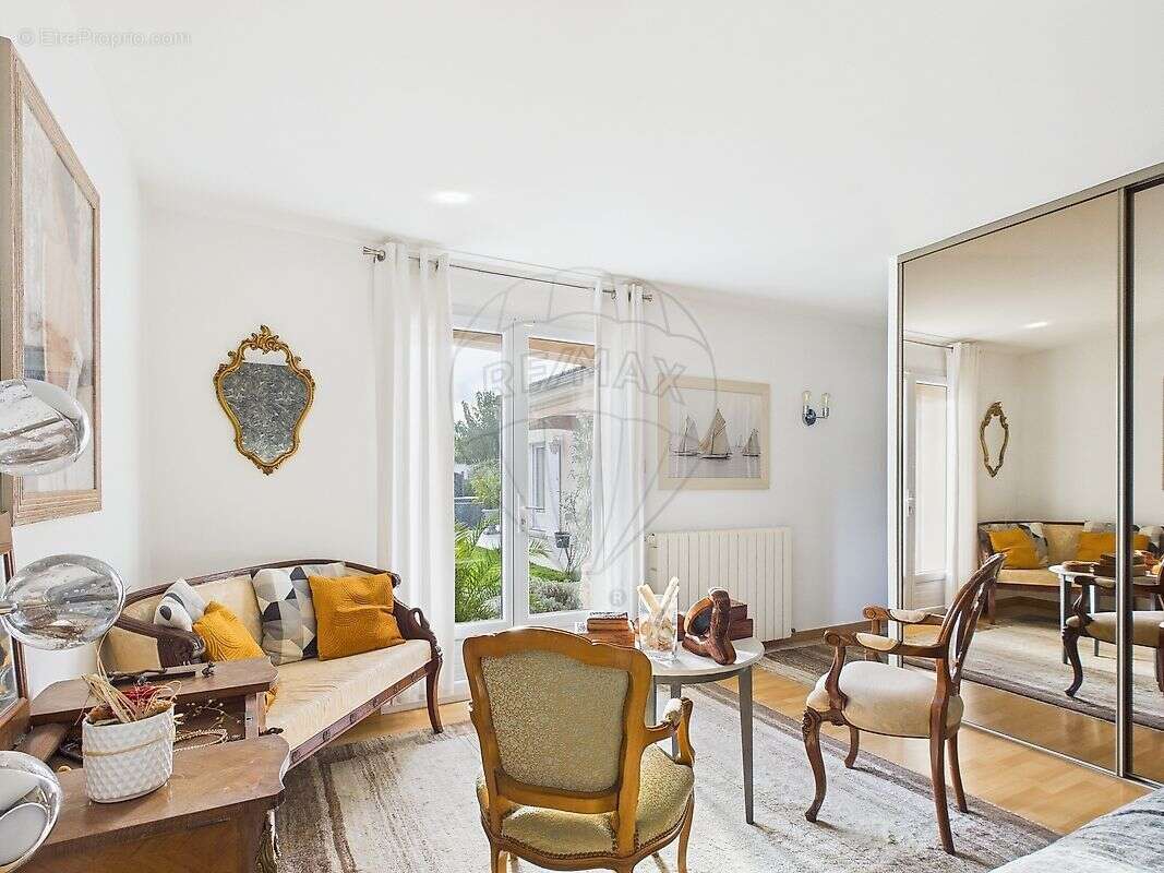 Maison à LES MATHES