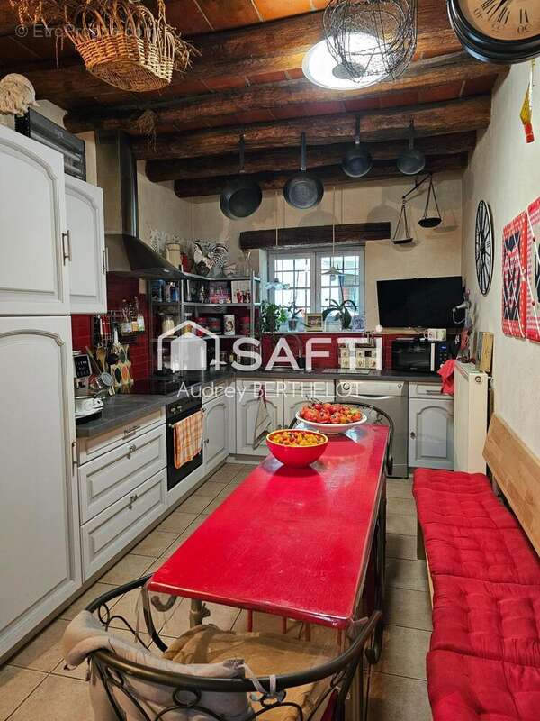 Maison 115 m² à Sens-Beaujeu  - photo 8
