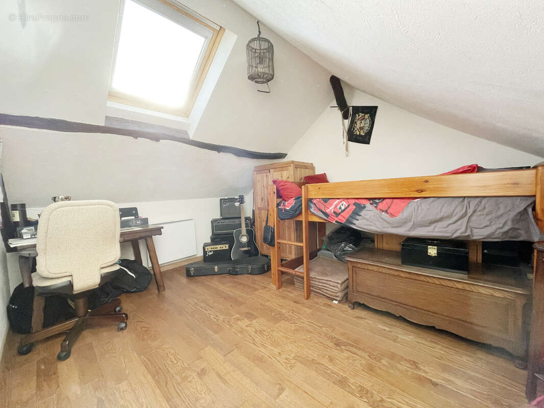 Maison à LA NEUVILLE-GARNIER