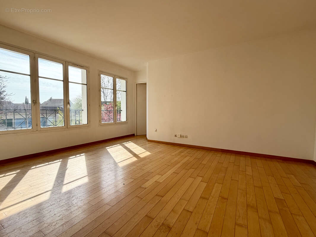 Appartement à THIAIS