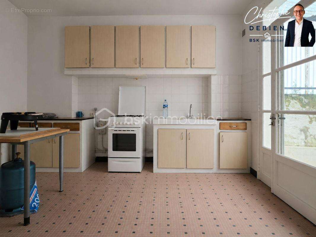Double maison – dépendances – terrain constructible à 15 min des herbiers - bazoges-en-paillers - photo 14