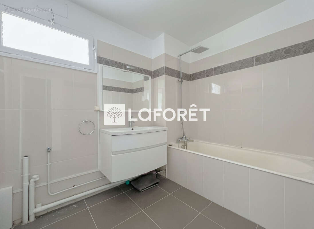 Appartement à BAGNEUX