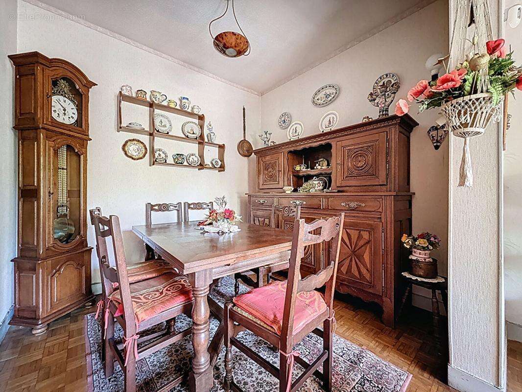 Maison à L'HAY-LES-ROSES