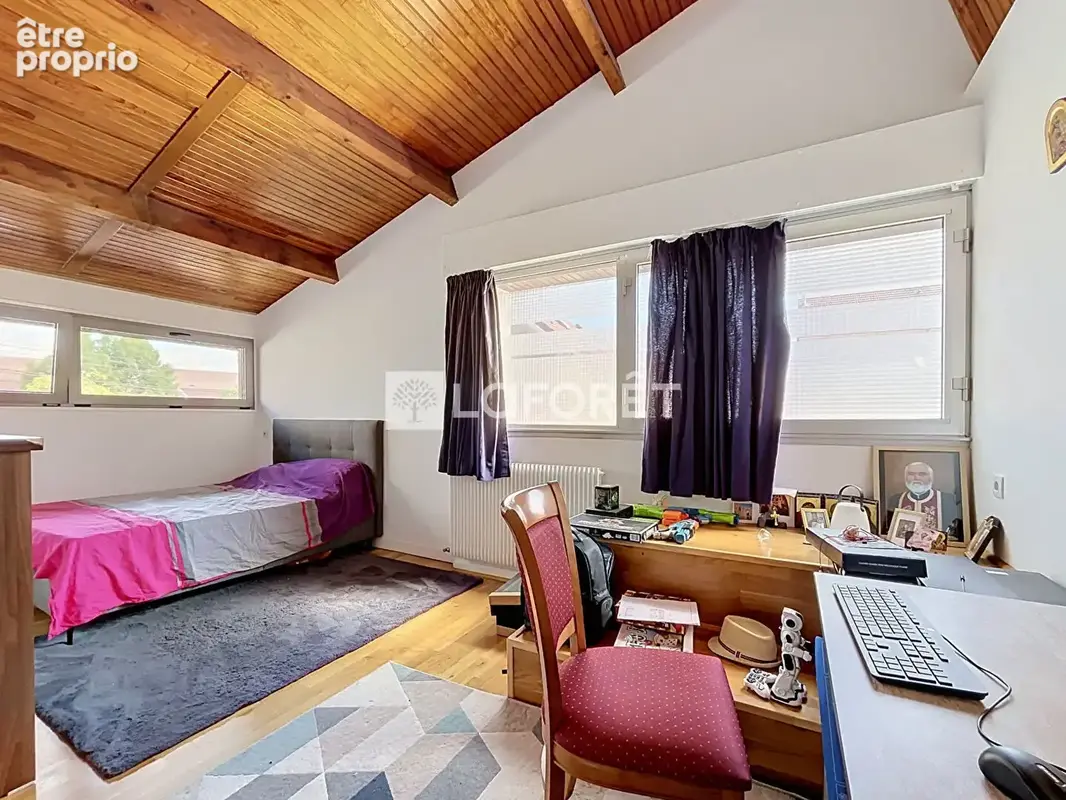 Maison familiale avec espace professionnel à Chaumont - photo 10