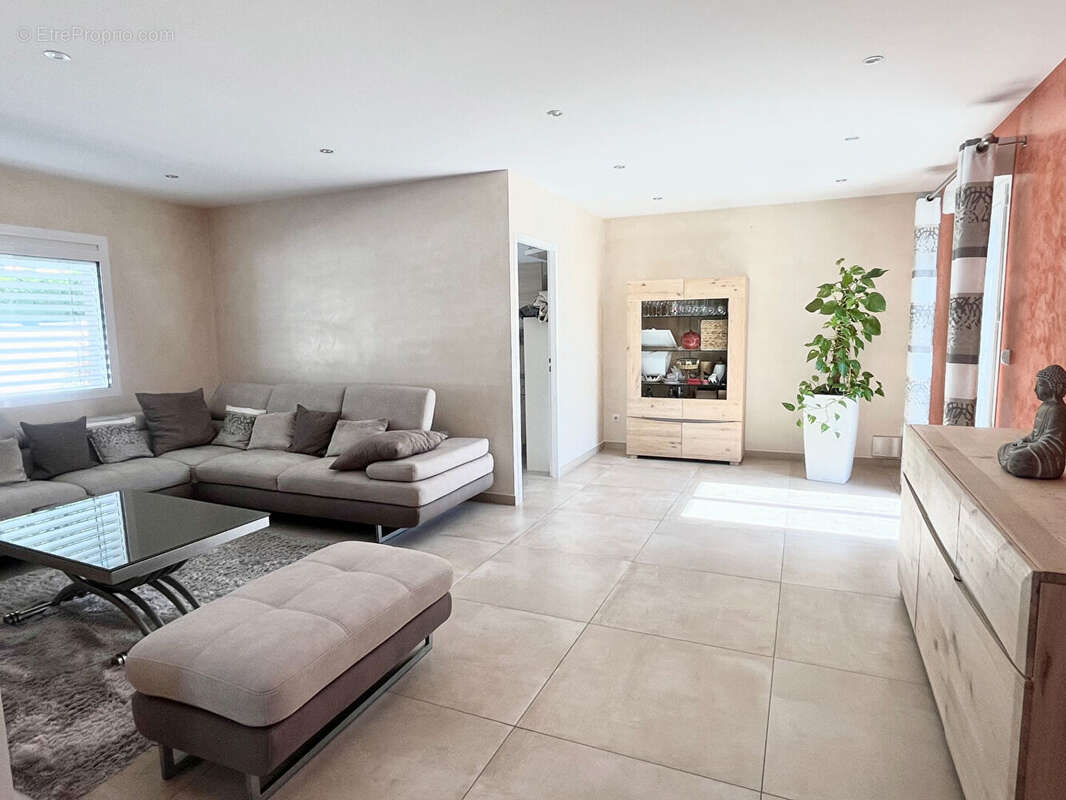 Maison à CHARVIEU-CHAVAGNEUX