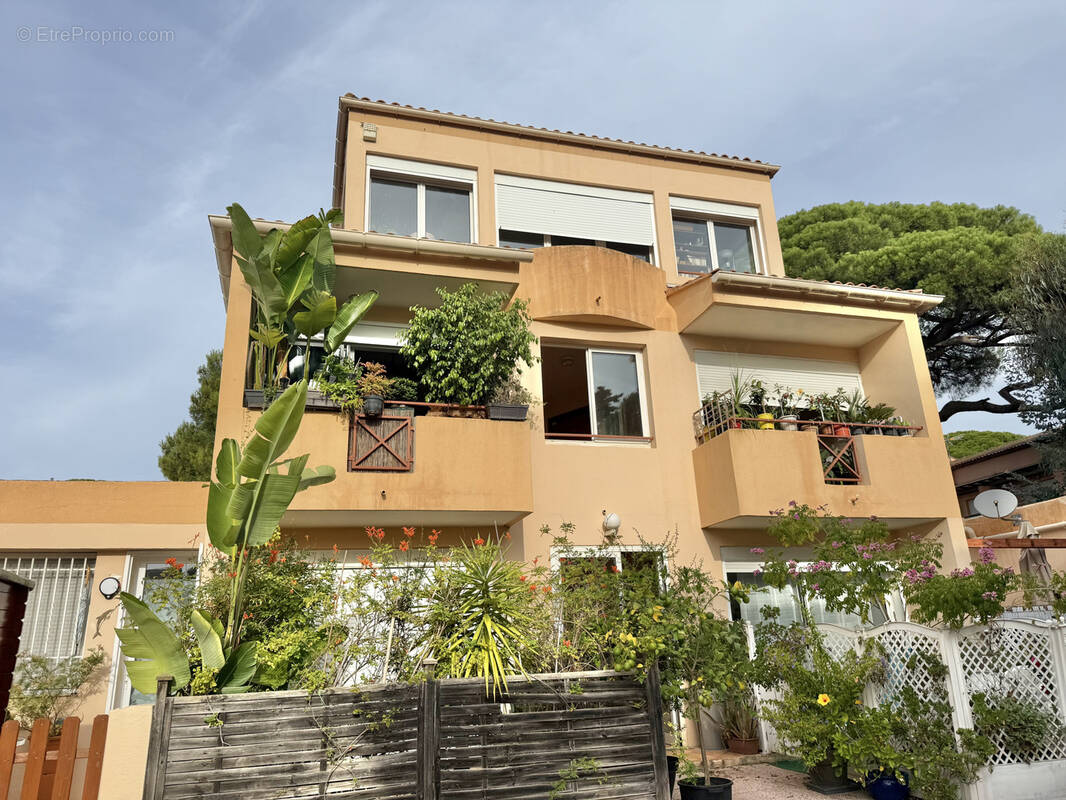 Appartement à HYERES