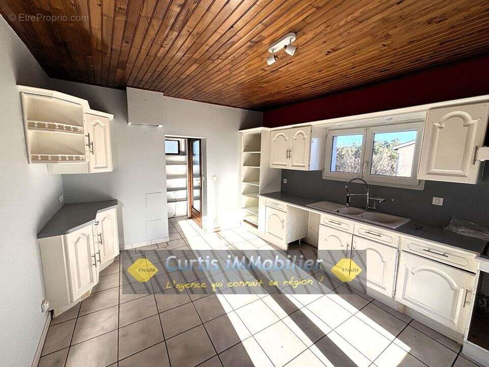 Maison à BAS-EN-BASSET