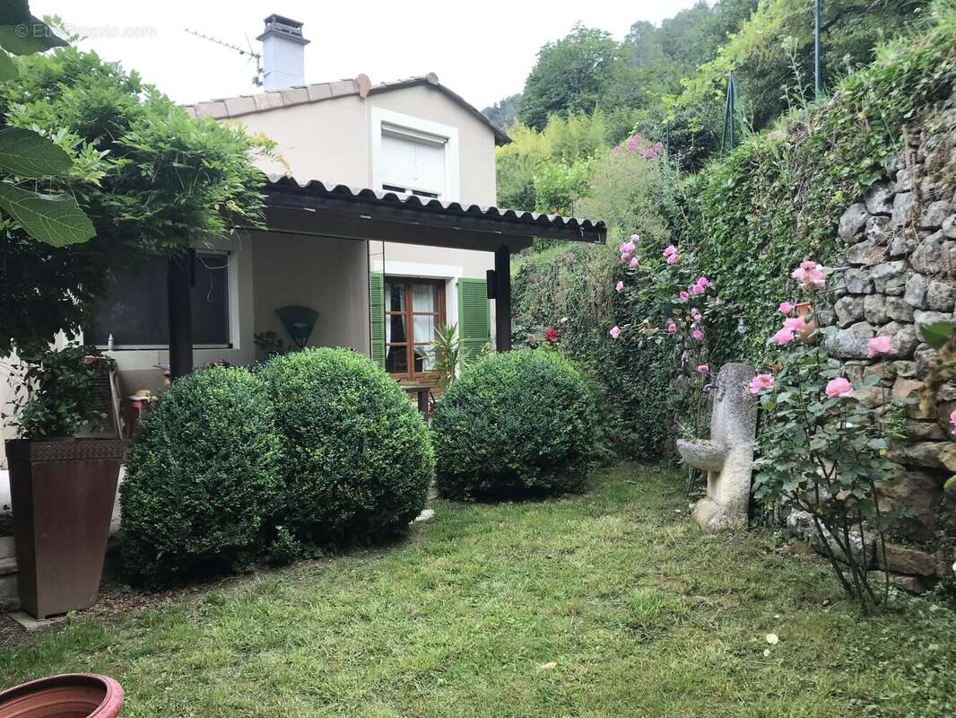 Maison 180 m² à Coux  - photo 9