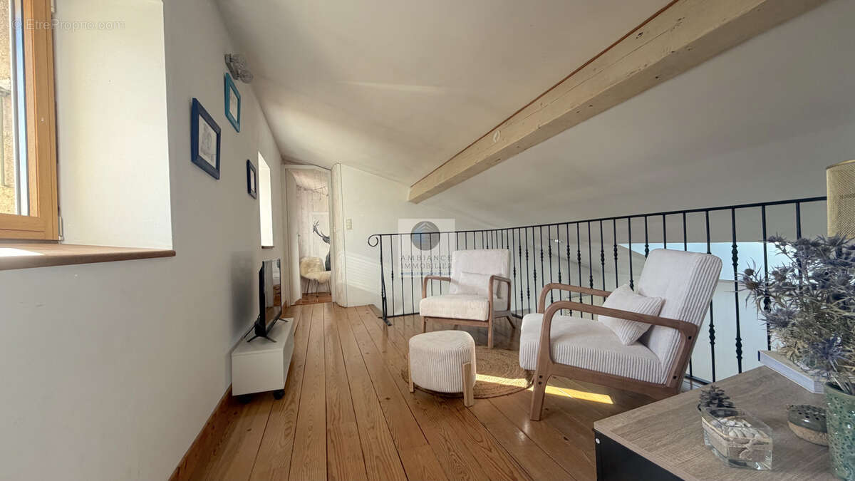 Maison à ETOILE-SUR-RHONE