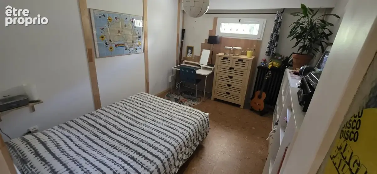 Poitiers Ouest : Maison renovée de 155m²hab. 6 ch . - photo 12