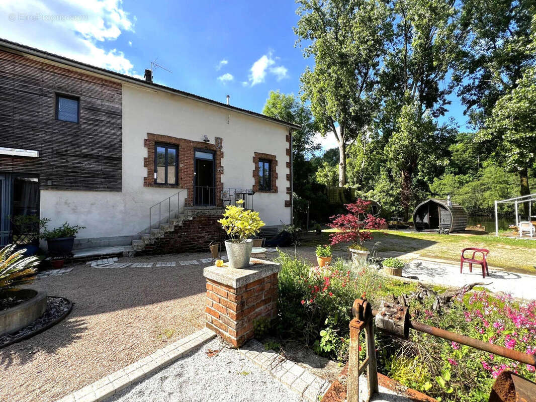 5 JAN - GITE - Maison à SAINT-JUNIEN