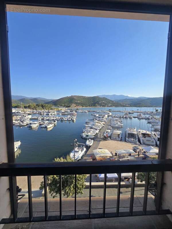Appartement meublé avec vue sur le port à Saint-Florent - photo 2