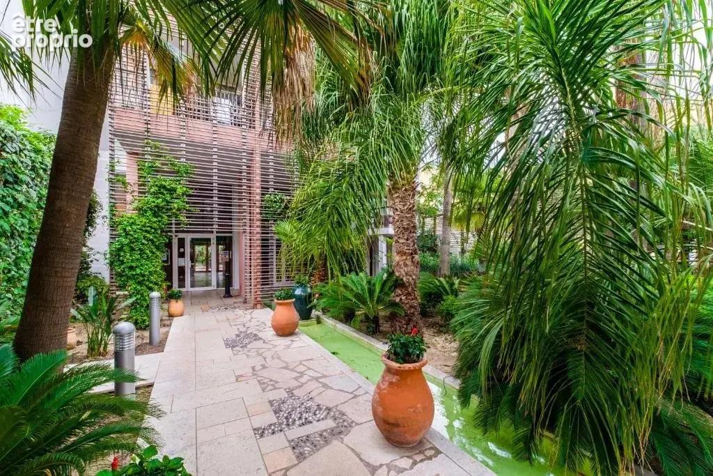 INVESTISSEMENT LOCATIF  Antibes  Résidence de Tourisme Pierre & Vacances Premium Port-Prestige - 6,01 % de rentabilité - photo 10