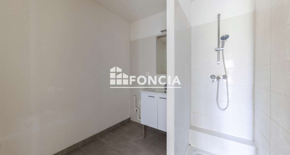 Strasbourg deux-rives - appartement 3p 66m² - photo 6
