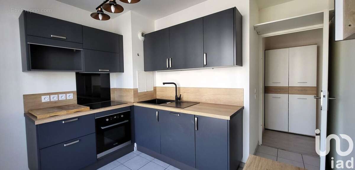 Photo 5 - Appartement à GENNEVILLIERS