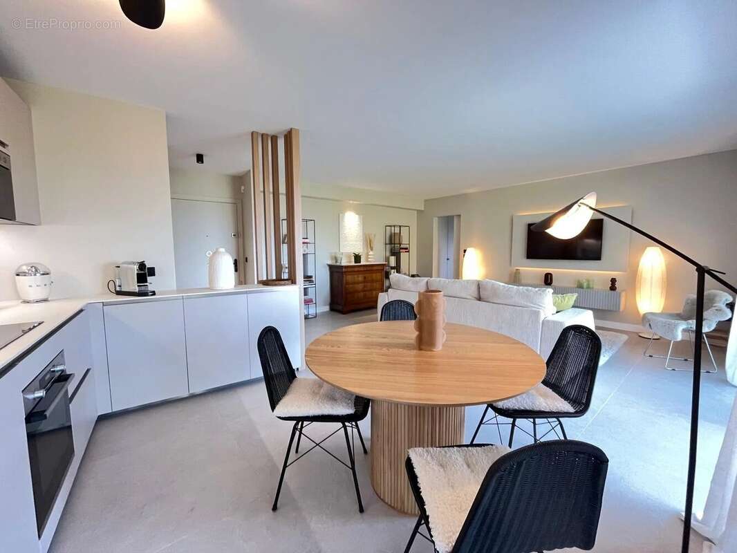 Appartement à LE CANNET