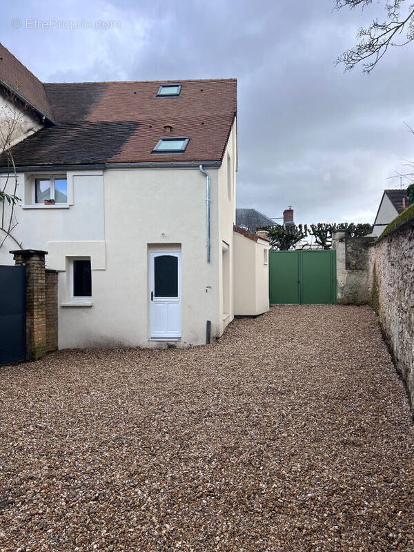 Maison à SAINT-NOM-LA-BRETECHE