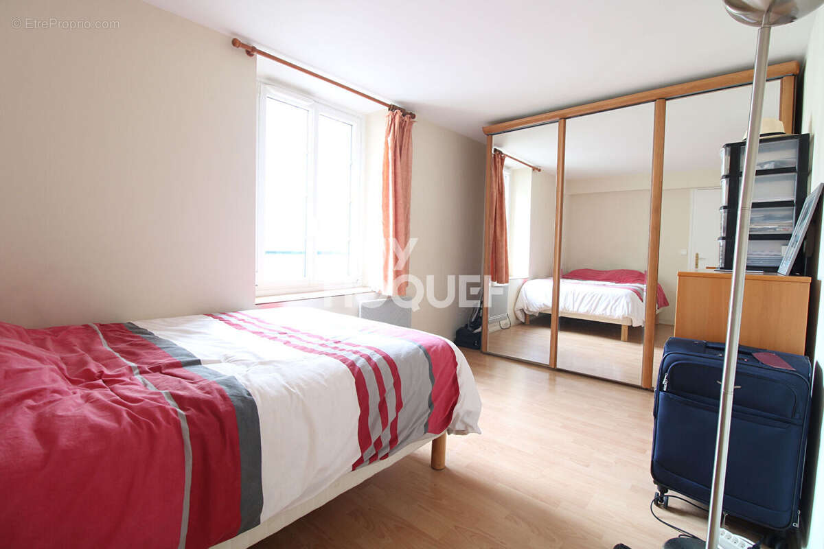 Appartement à BRIE-COMTE-ROBERT