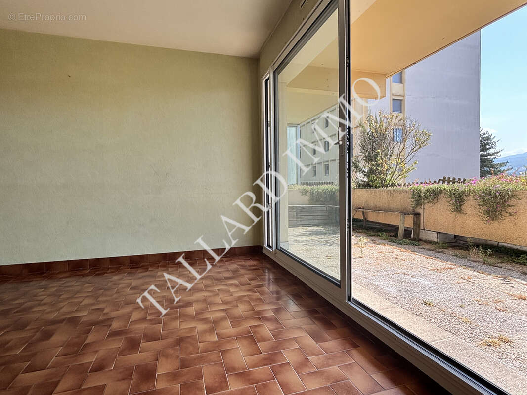 Gap Sud appartement type 3 + terrasse et cave - photo 13