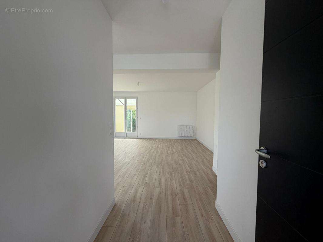 Saujon  Maison de plain pied 3 pièce(s) 75.8 m2 - photo 2