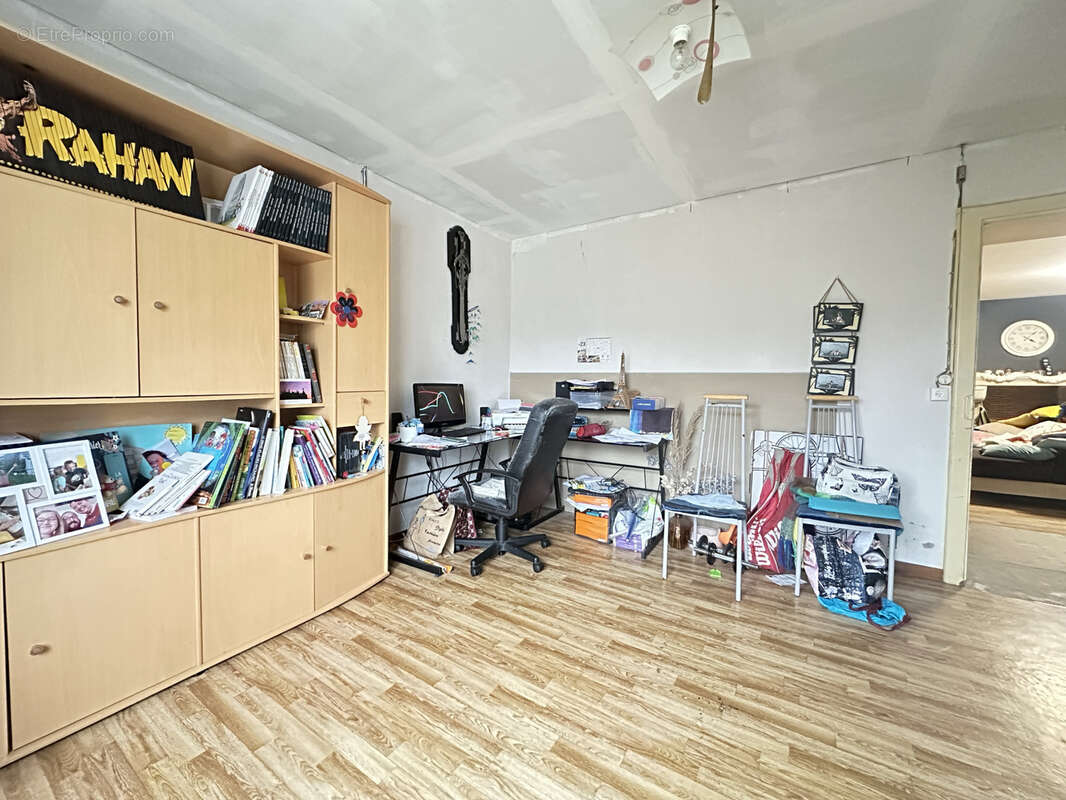 Maison à SAINT-ETIENNE-DU-BOIS