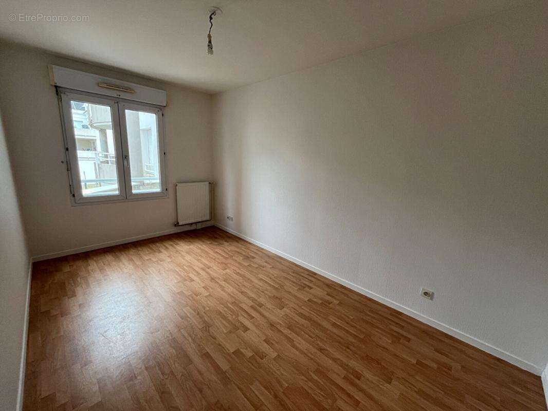 Angers - appartement avec terrasse et parking - photo 10