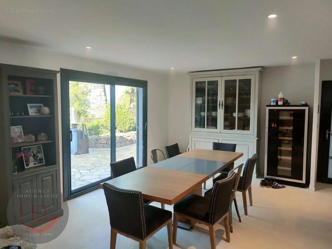 Maison à MANDELIEU-LA-NAPOULE