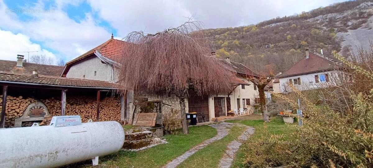 Maison à MARCHAMP