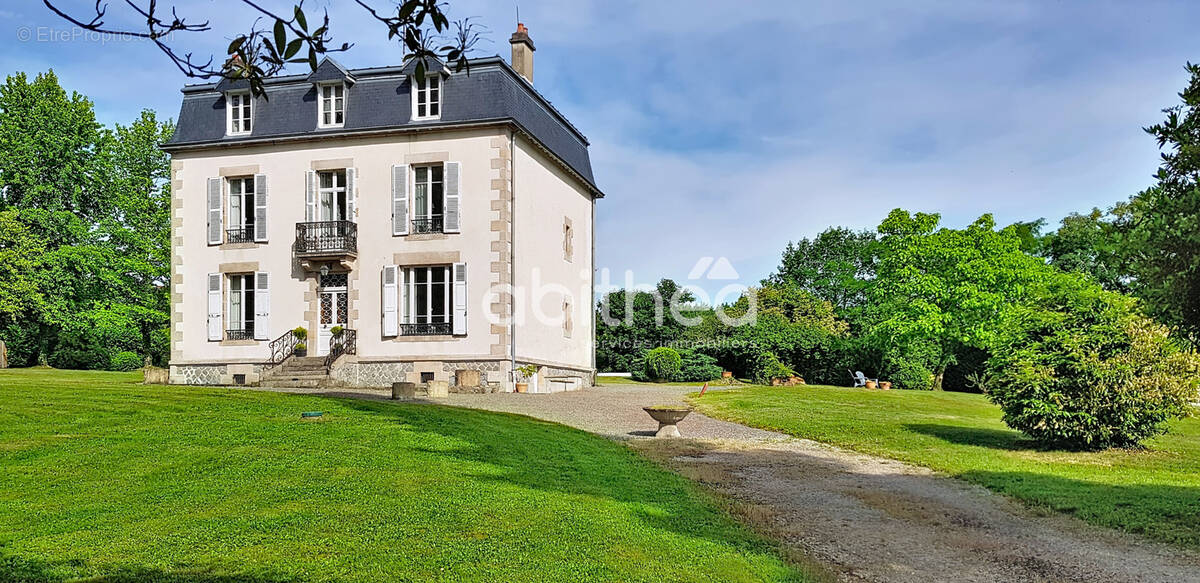 Maison à SAINT-PRIEST-TAURION