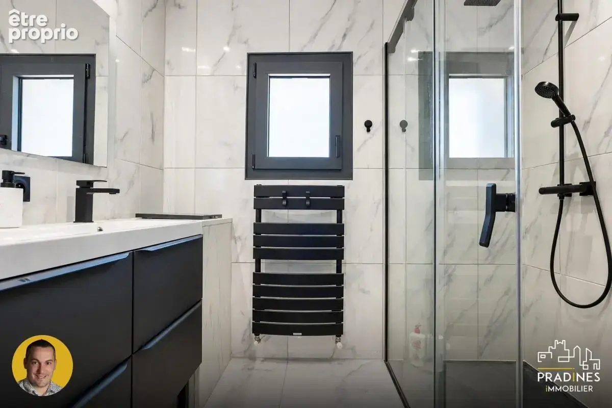 ? soucieu-en-jarrest : maison familiale rénovée de 221 m² - photo 19