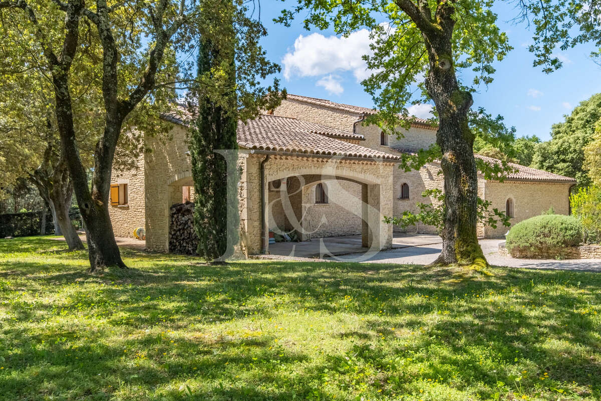 Maison à GRIGNAN