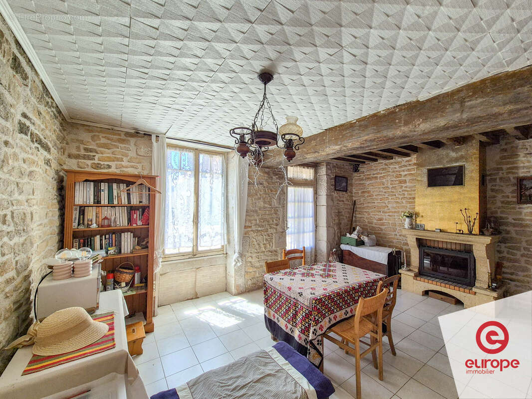 Maison 3 pièces de 78m2 avec jardin de 2247m2 proche Clamecy - photo 2