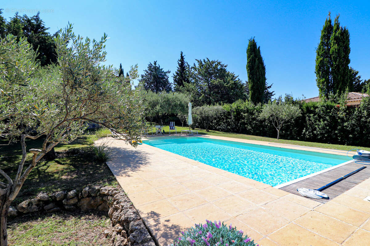 Villa 5 chambres sur terrain 2000m2 avec piscine à 2 pas du village de flayosc - photo 35