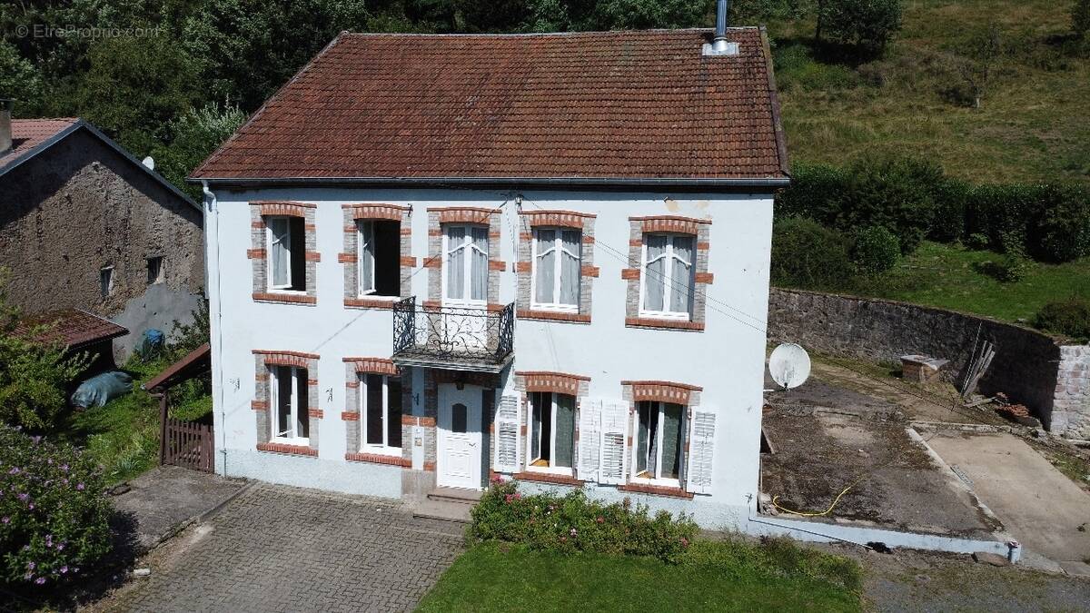 Maison à SAINT-STAIL