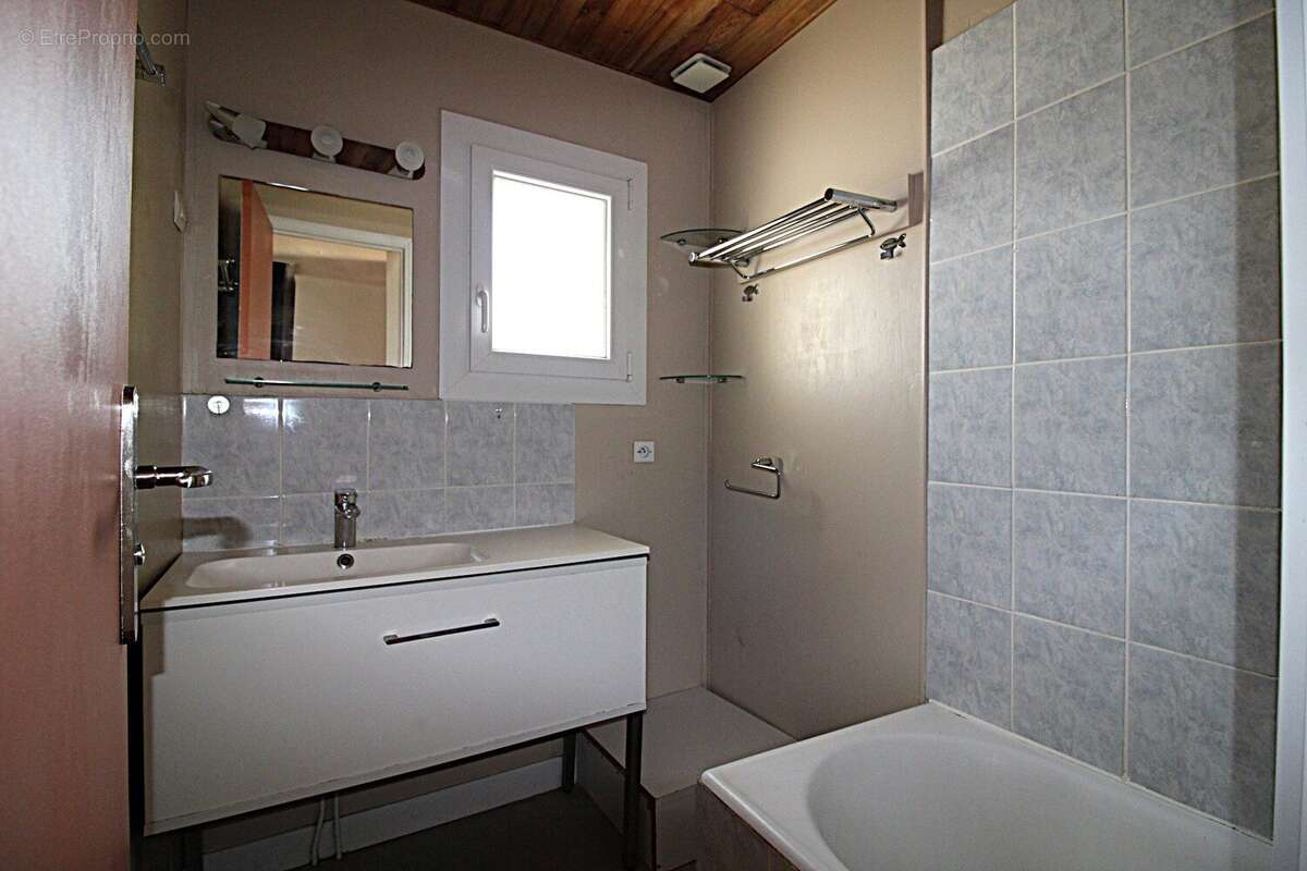 Maison 91 m² à Langueux  - photo 9