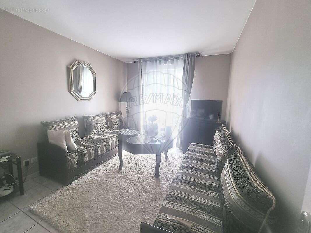 Appartement à LE BLANC-MESNIL