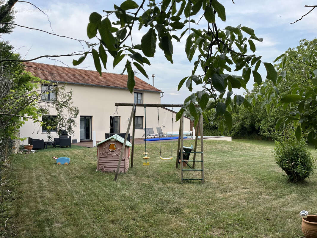 Maison à SAINT-JURE