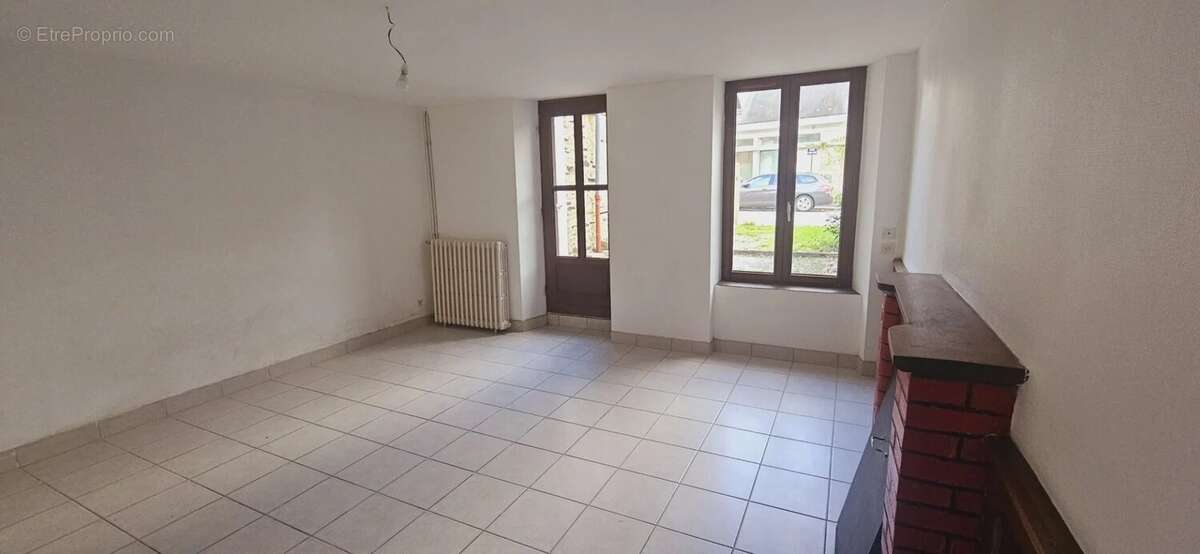 Commerce à PLELAN-LE-GRAND