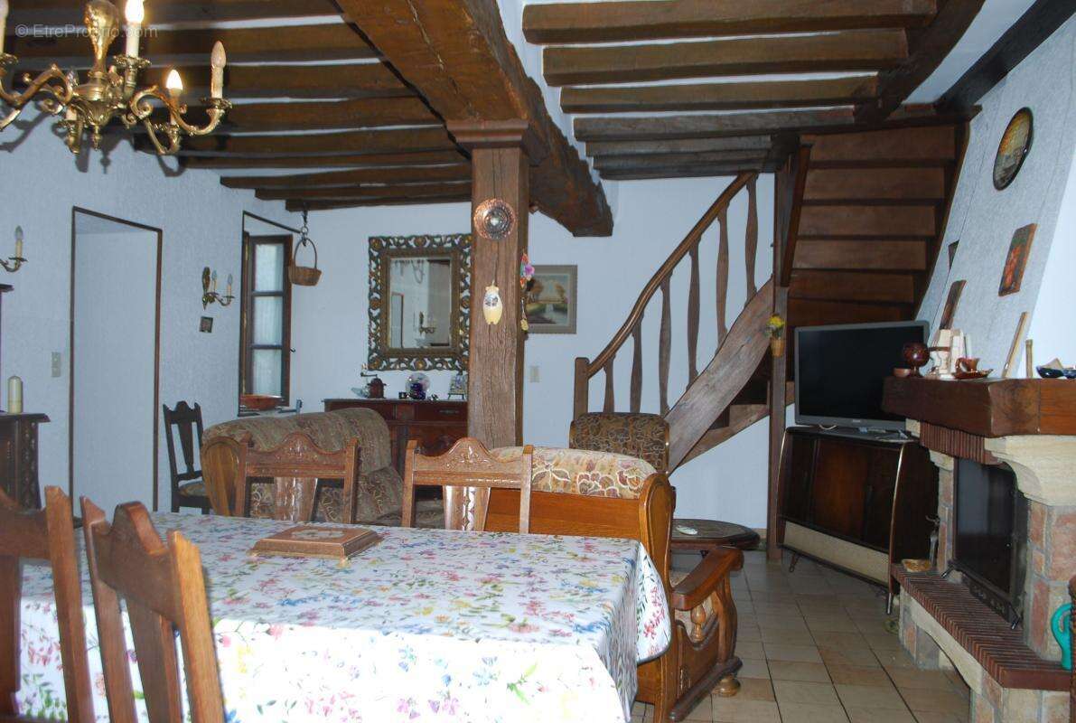 Maison à SAINT-MALO-EN-DONZIOIS